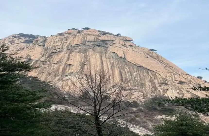 天燭峰