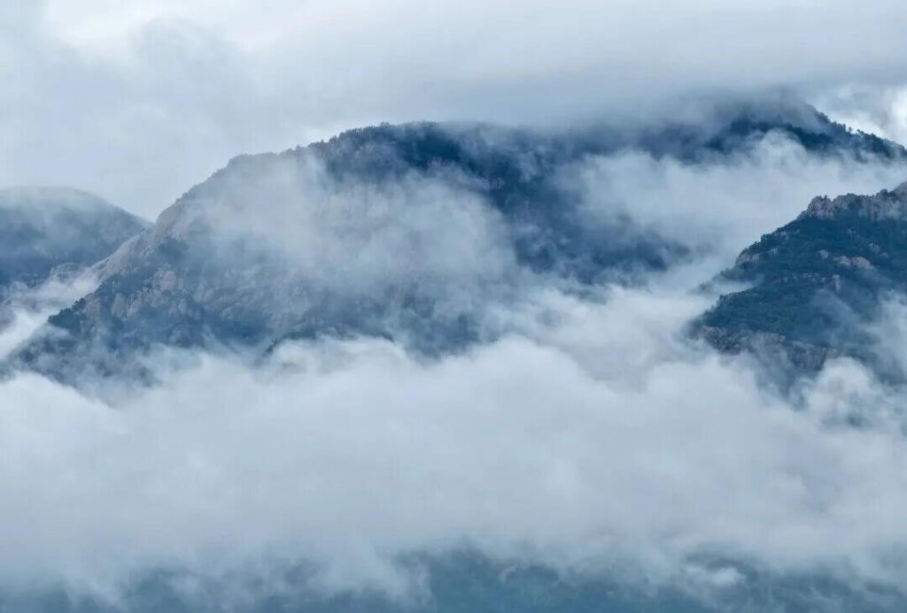 雨後來登山